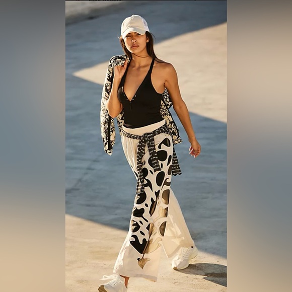 NWT FP Movement Stay Wavy Pants size L SOLD OUT! - Picture 2 of 12